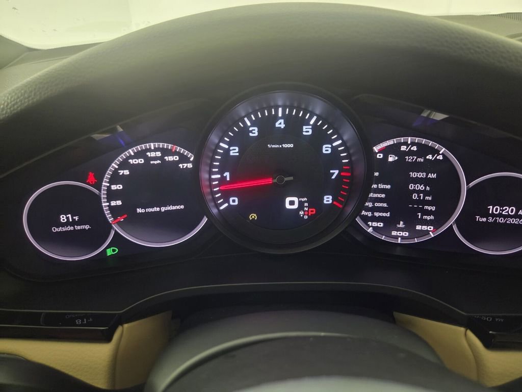 Used 2023 Porsche Cayenne Platinum Edition image 16