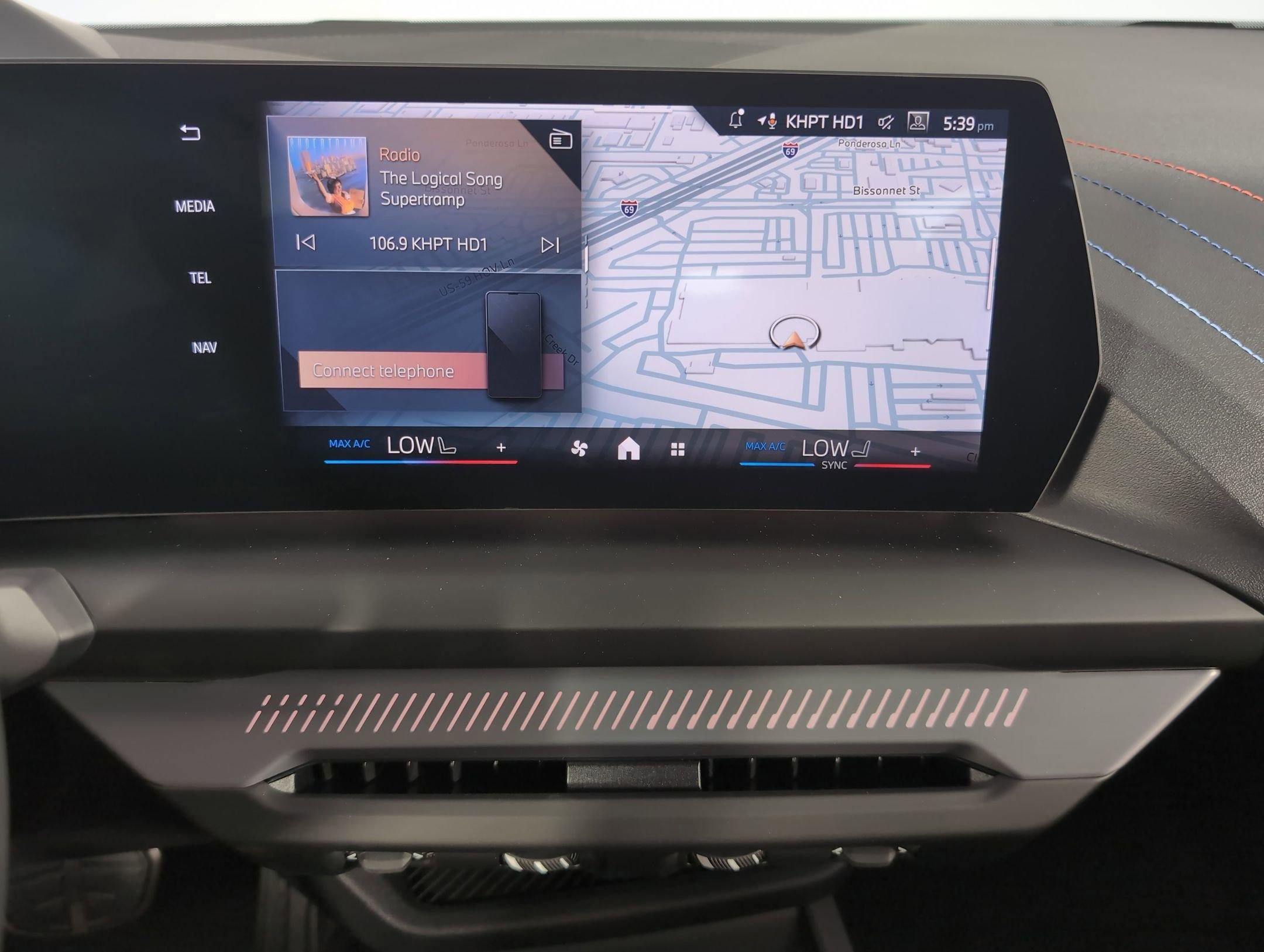 Used 2025 BMW 228i xDrive w/ Premium Package image 23