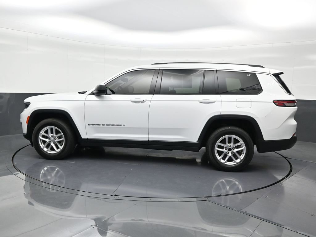 Used 2023 Jeep Grand Cherokee L Laredo image 2