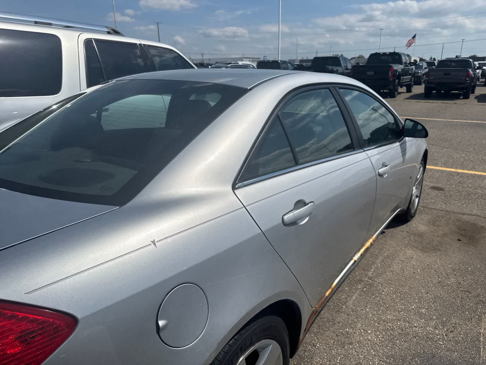 Used 2009 Pontiac G6 Sedan w/ Sun And Sound Package FWD image 12