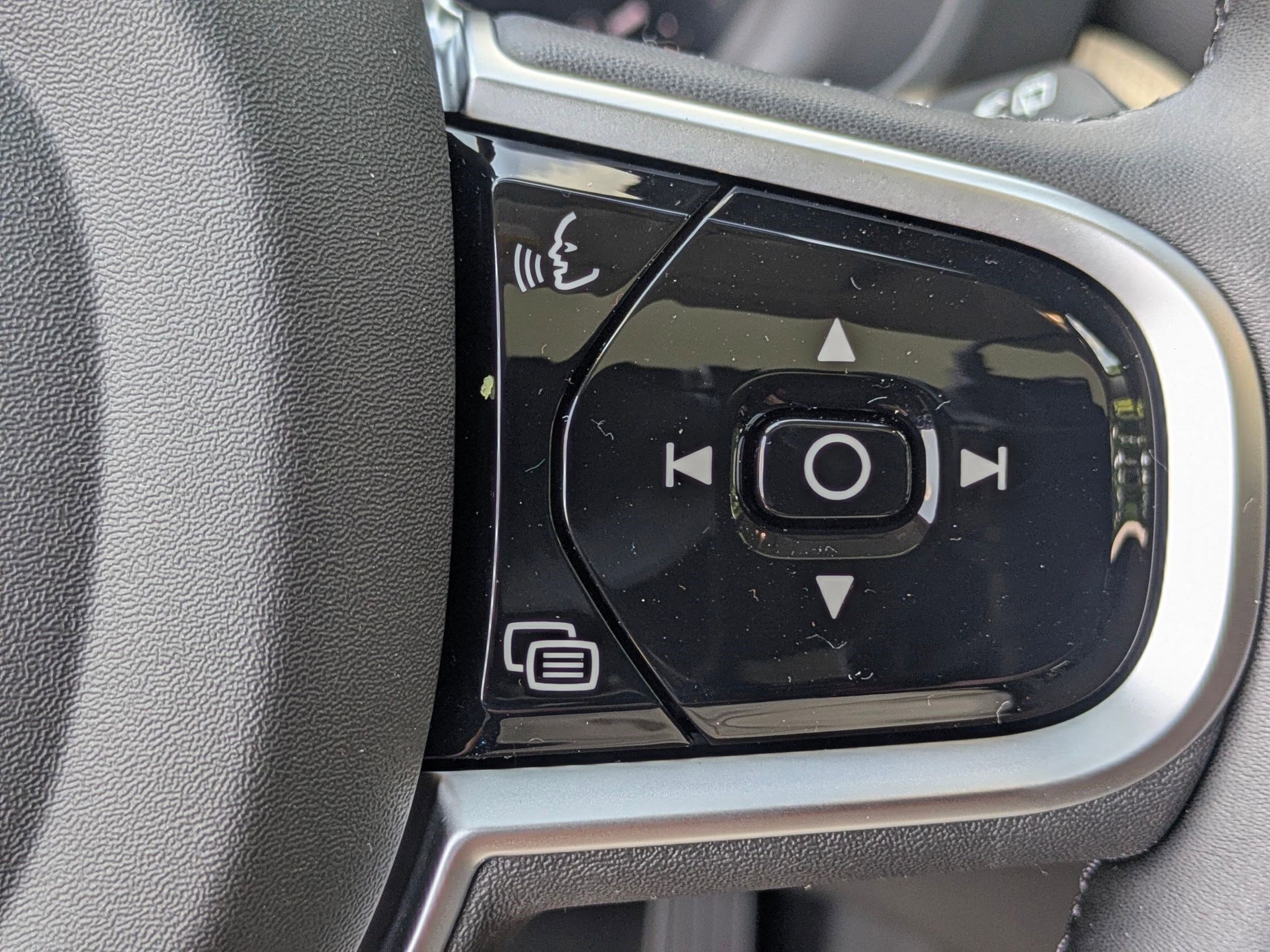 New 2026 Volvo XC60 B5 Plus w/ Protection Package Premier image 12