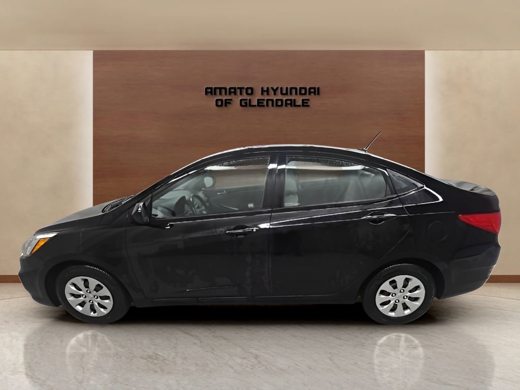 Used 2016 Hyundai Accent SE w/ Option Group 02 FWD image 3