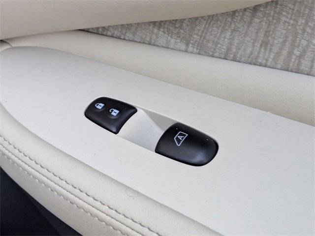 Used 2023 Nissan Murano SV image 33