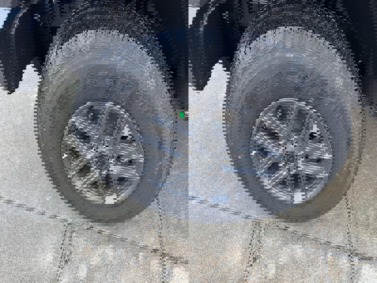 New 2025 Jeep Gladiator Sport image 5