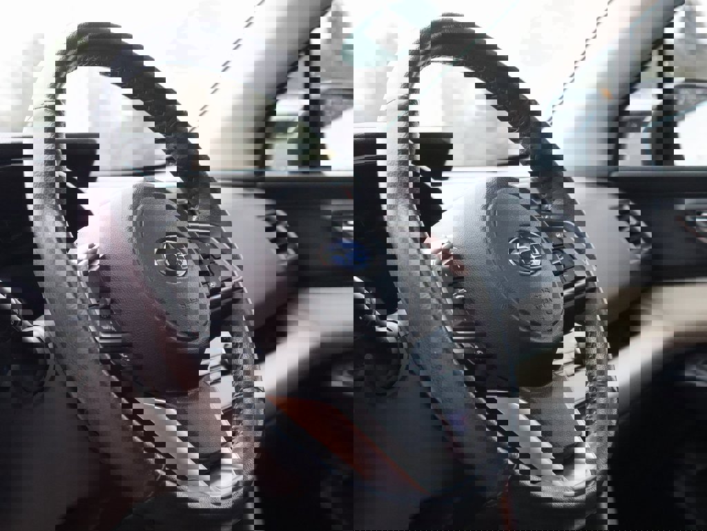 Used 2022 Subaru Ascent Limited w/ Technology Package image 27