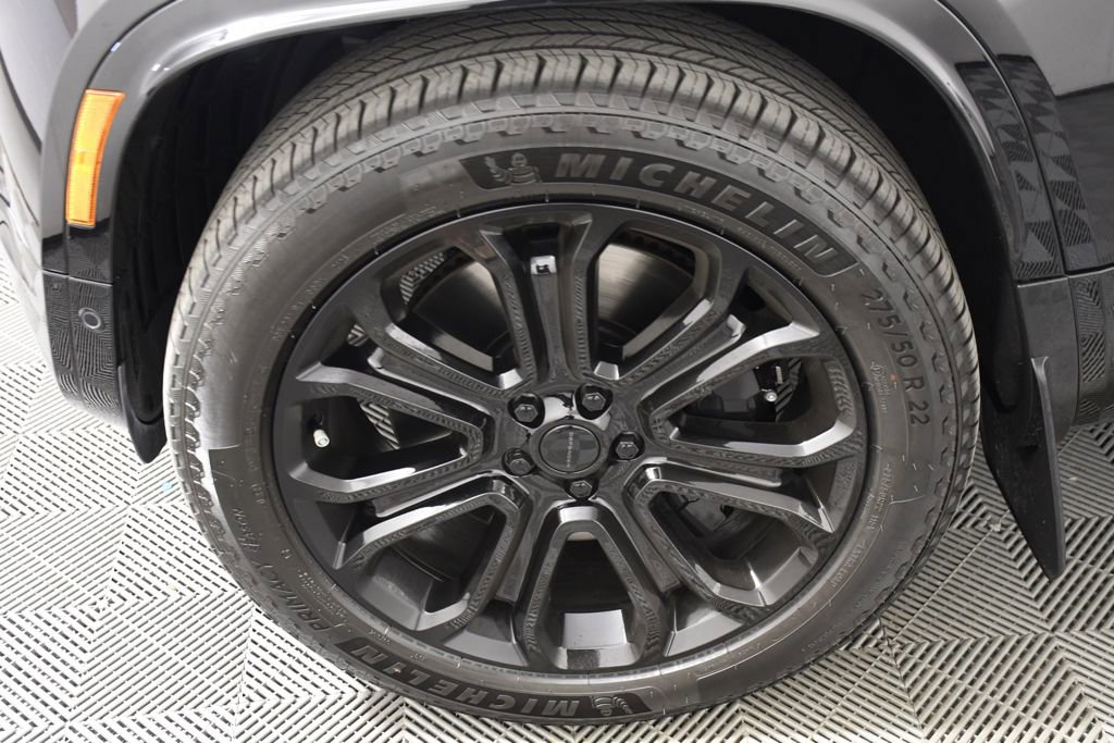 Used 2026 Land Rover Defender 110 AWD/4WD image 11