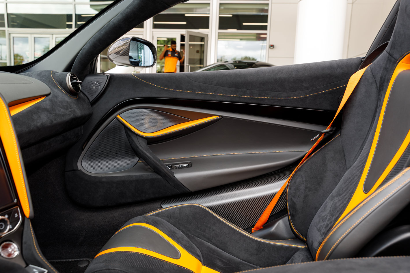 Used 2020 McLaren 720S Performance RWD image 30