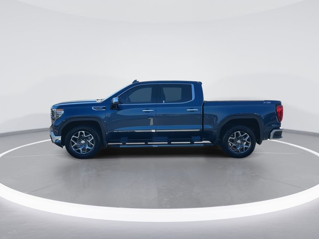 Used 2022 GMC Sierra 1500 SLT w/ SLT Premium Plus Package AWD/4WD image 5