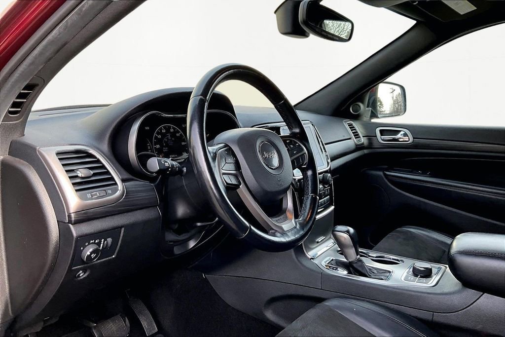 Used 2022 Jeep Grand Cherokee Laredo X image 18