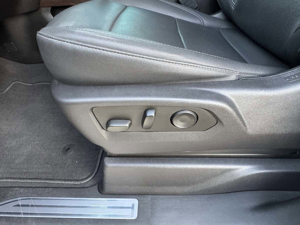 Used 2023 GMC Sierra 1500 SLT w/ SLT Premium Package image 15