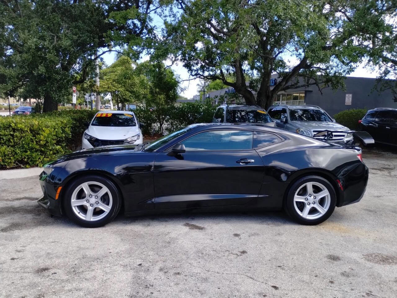 Used 2016 Chevrolet Camaro LT image 4