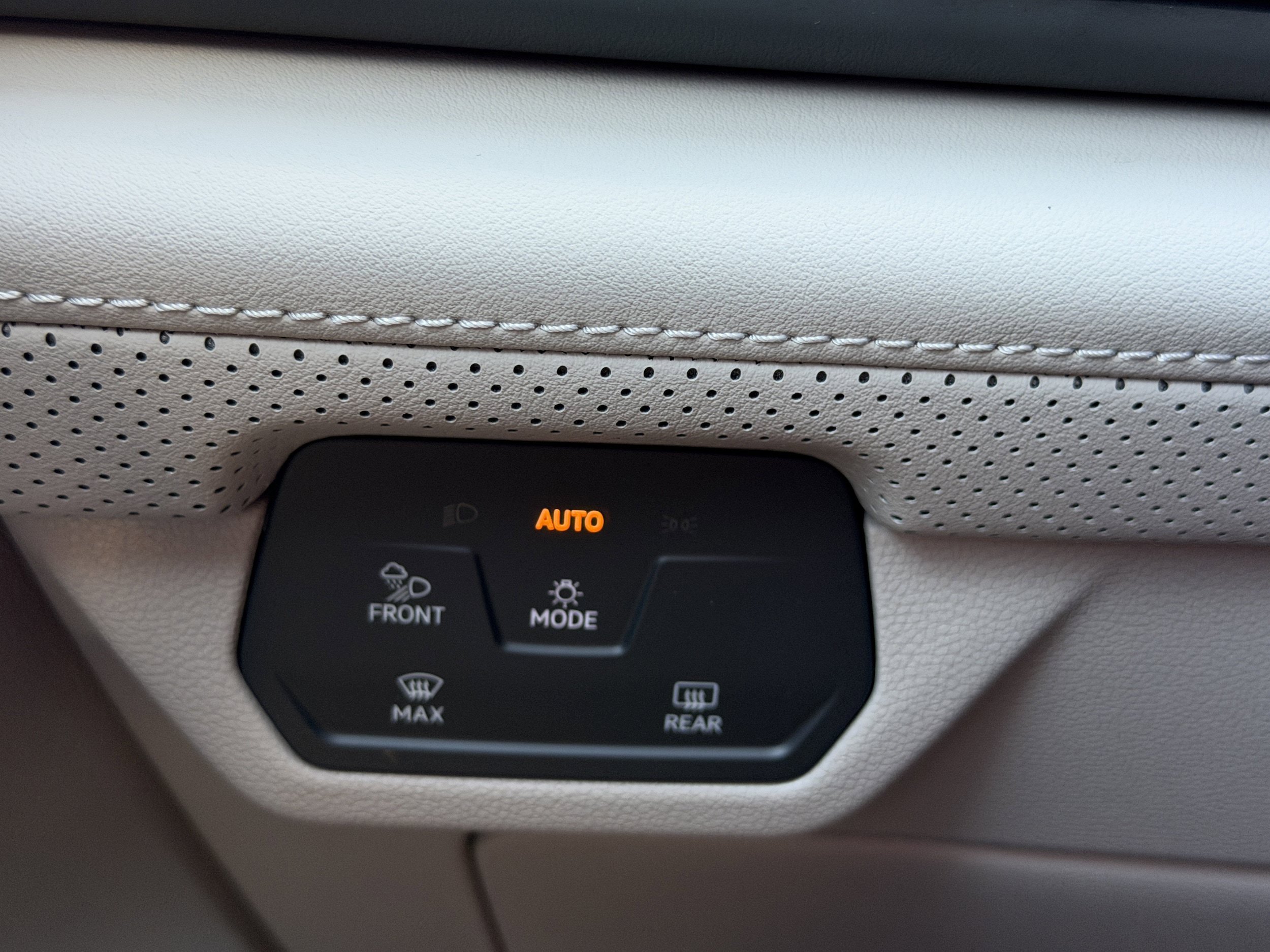 New 2026 Volkswagen Atlas SE AWD/4WD image 26
