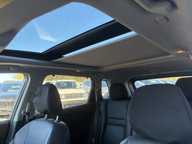 Used 2022 Nissan Rogue SL w/ SL Premium Package image 23