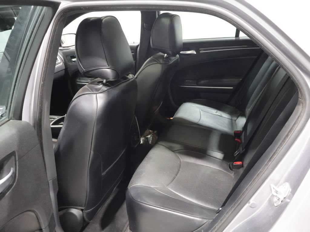 Used 2013 Chrysler 300 C AWD/4WD image 18