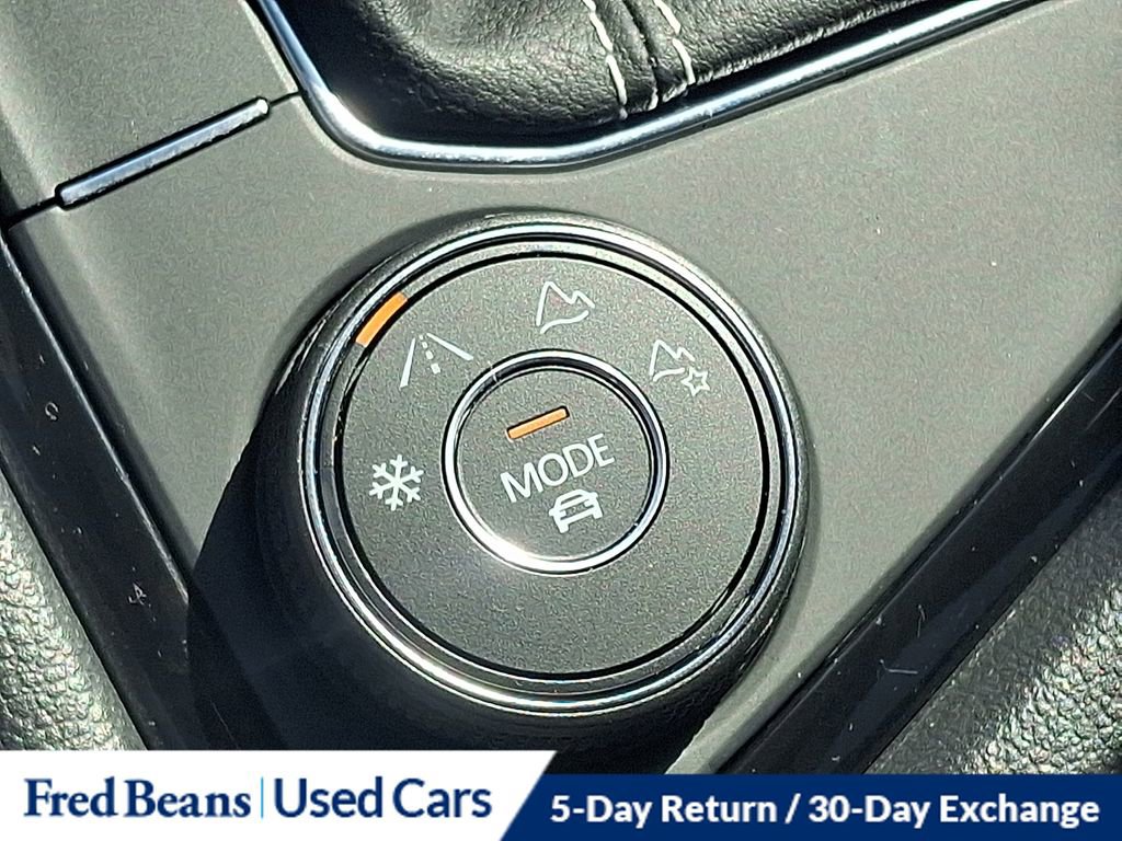 Certified 2023 Volkswagen Taos SE w/ Panoramic Sunroof Package AWD/4WD image 26