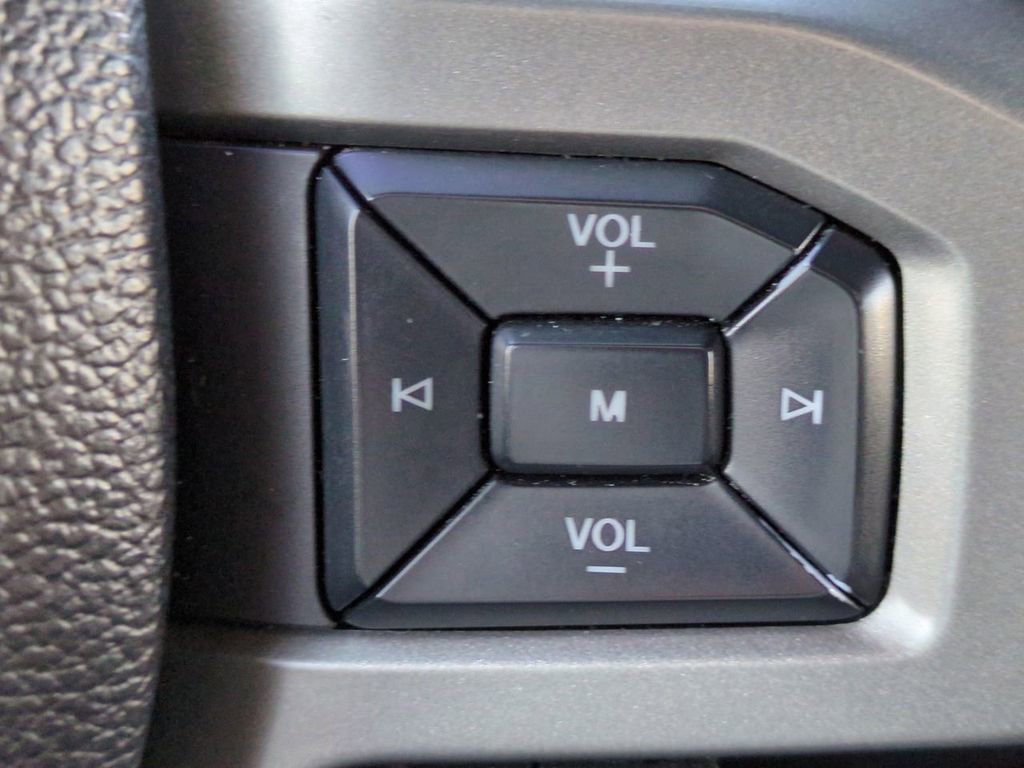 Used 2021 Ford Expedition XLT image 27