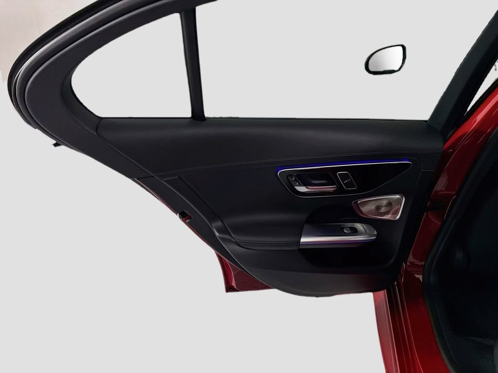 Used 2025 Mercedes-Benz C 300 Sedan image 26