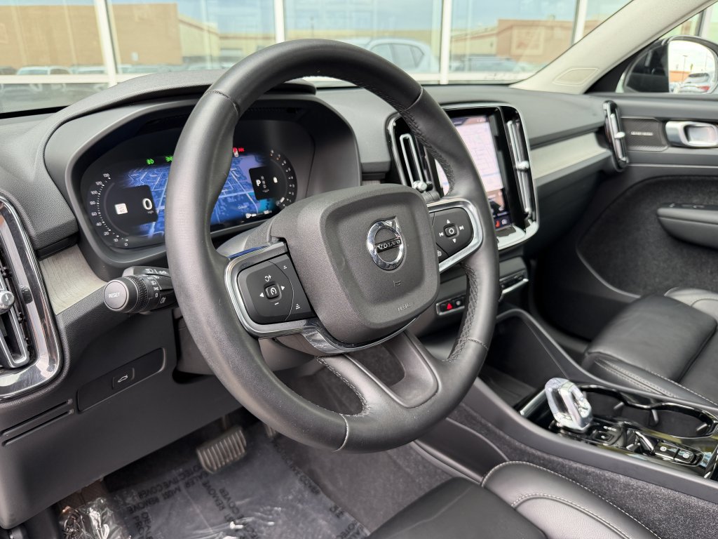 Used 2023 Volvo XC40 B5 Plus w/ Driver Assist Package AWD/4WD image 33