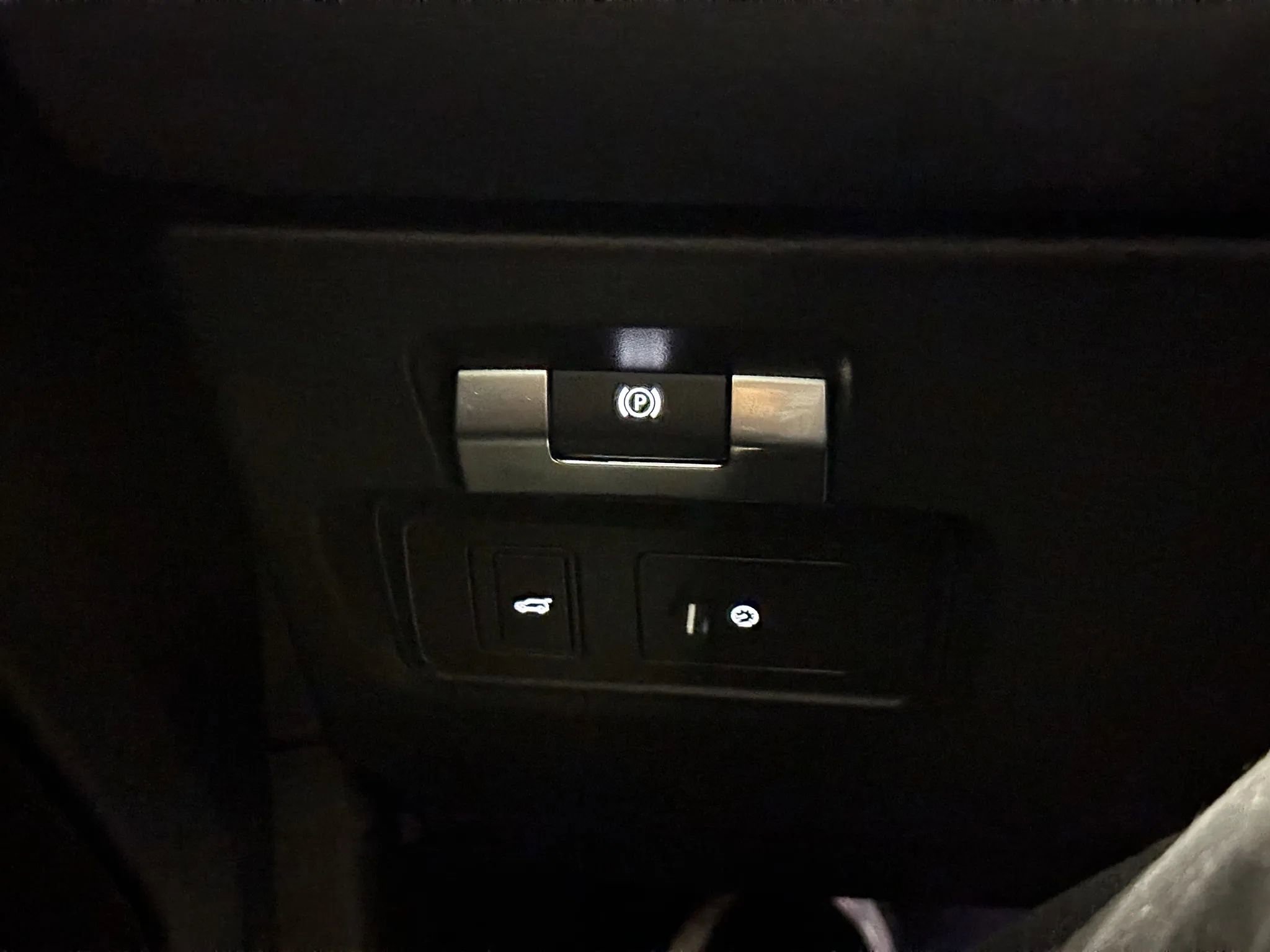 Used 2022 Land Rover Range Rover Evoque R-Dynamic S image 38