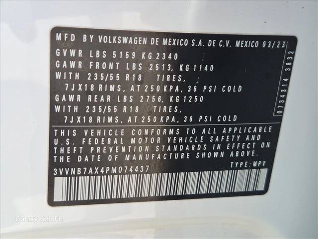 Used 2023 Volkswagen Tiguan SE w/ Panoramic Sunroof Package FWD image 27