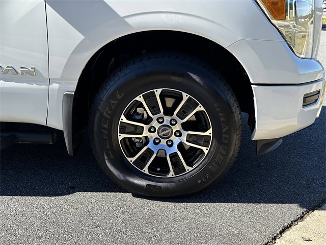Used 2024 Nissan Titan SV w/ Accessory Utility Package image 13