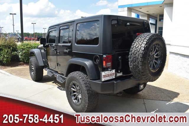 Used 2018 Jeep Wrangler Unlimited Rubicon w/ Connectivity Group AWD/4WD image 7