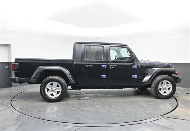 Used 2022 Jeep Gladiator Sport image 11
