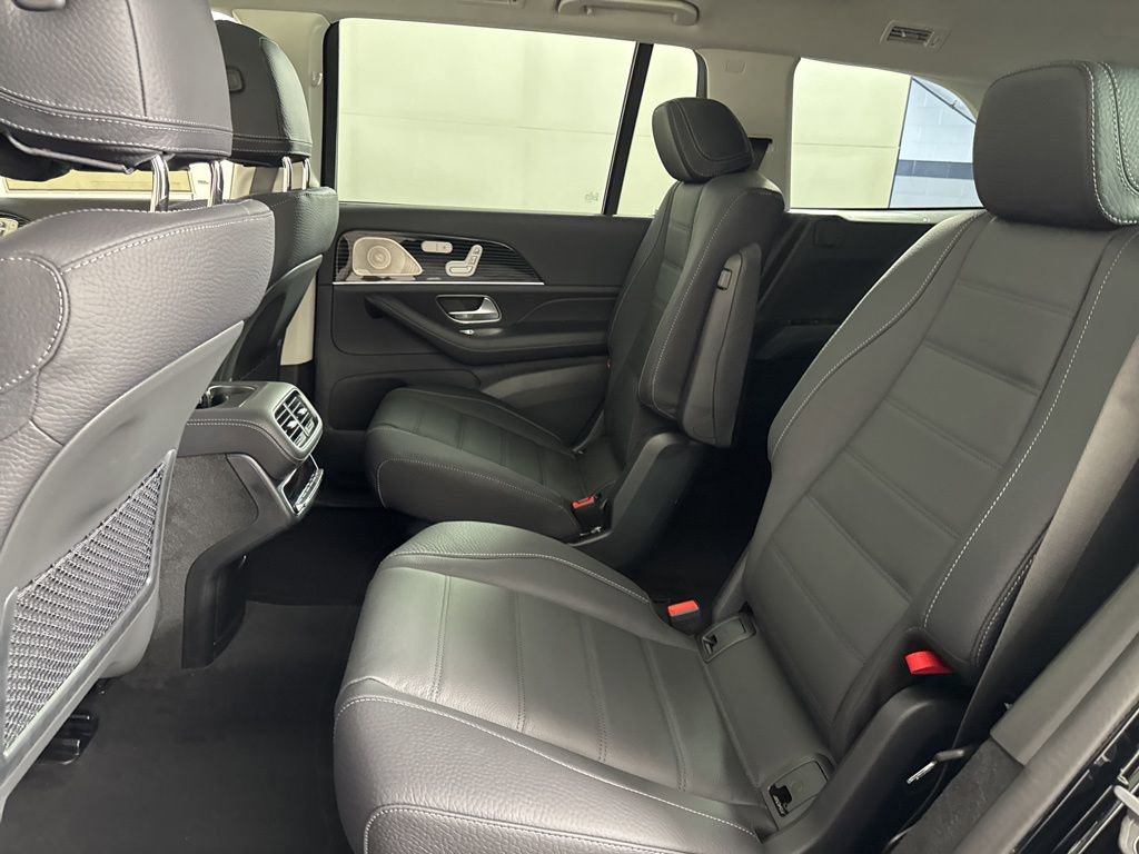New 2026 Mercedes-Benz GLS 580 4MATIC image 21