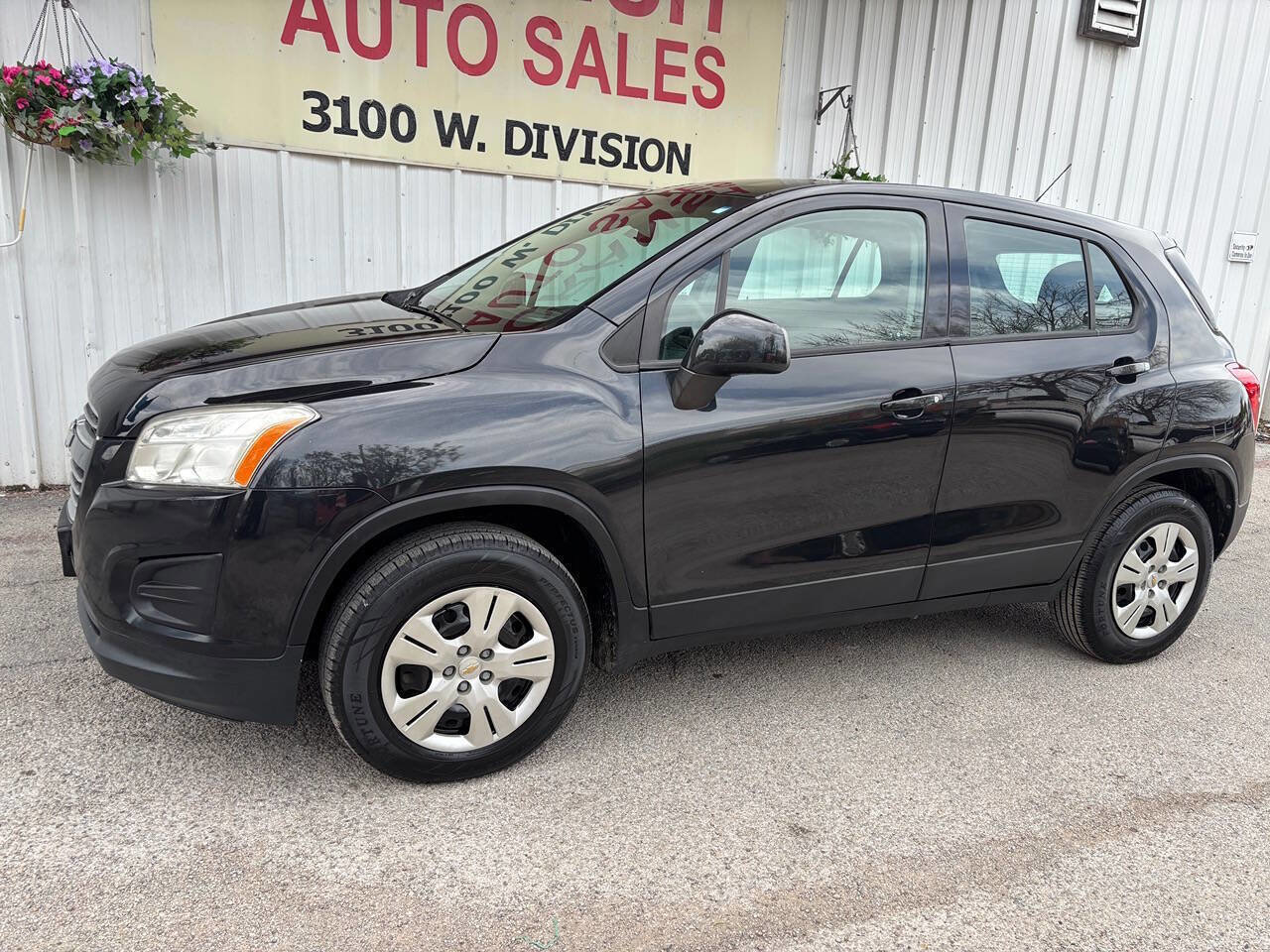 Used 2016 Chevrolet Trax LS w/ LPO, Cargo Package image 8