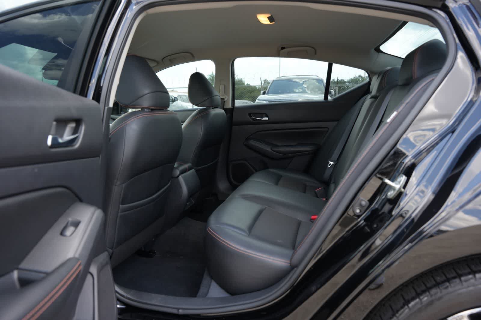 Used 2020 Nissan Altima 2.5 SR FWD image 18