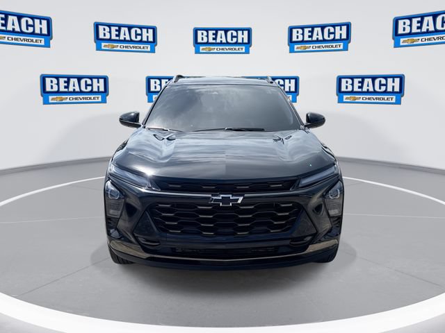 Used 2025 Chevrolet Trax ACTIV w/ Sunroof Package FWD image 3