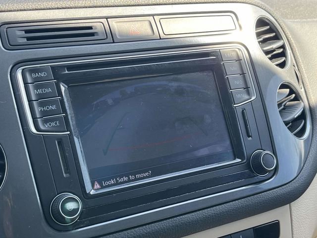 Used 2016 Volkswagen Tiguan SE FWD image 31