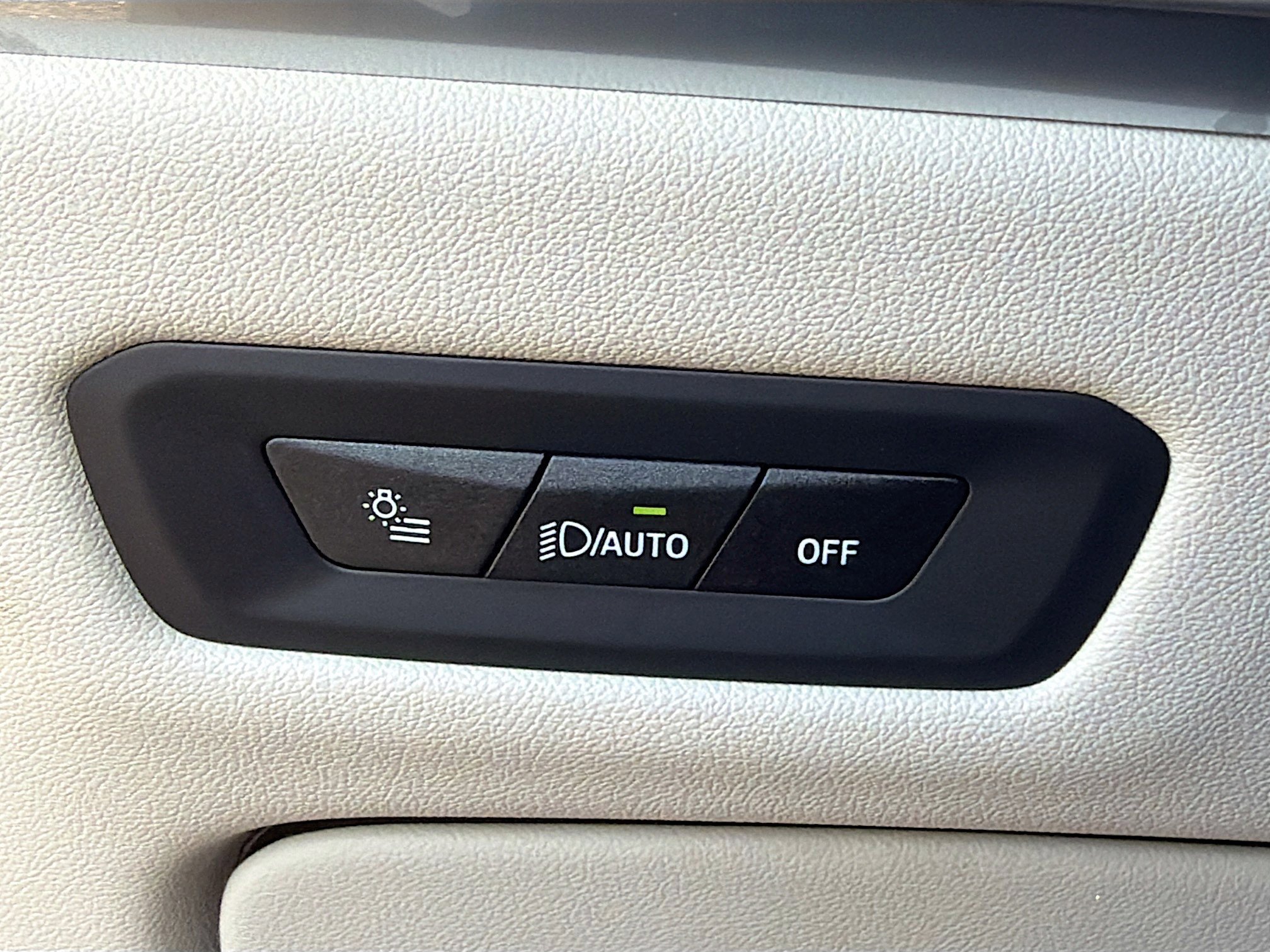 Used 2025 BMW X5 sDrive40i w/ Executive Package image 36