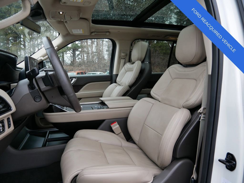 Used 2024 Lincoln Navigator L Reserve AWD/4WD image 17