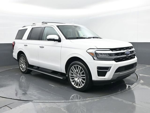 Used 2024 Ford Expedition Limited image 3