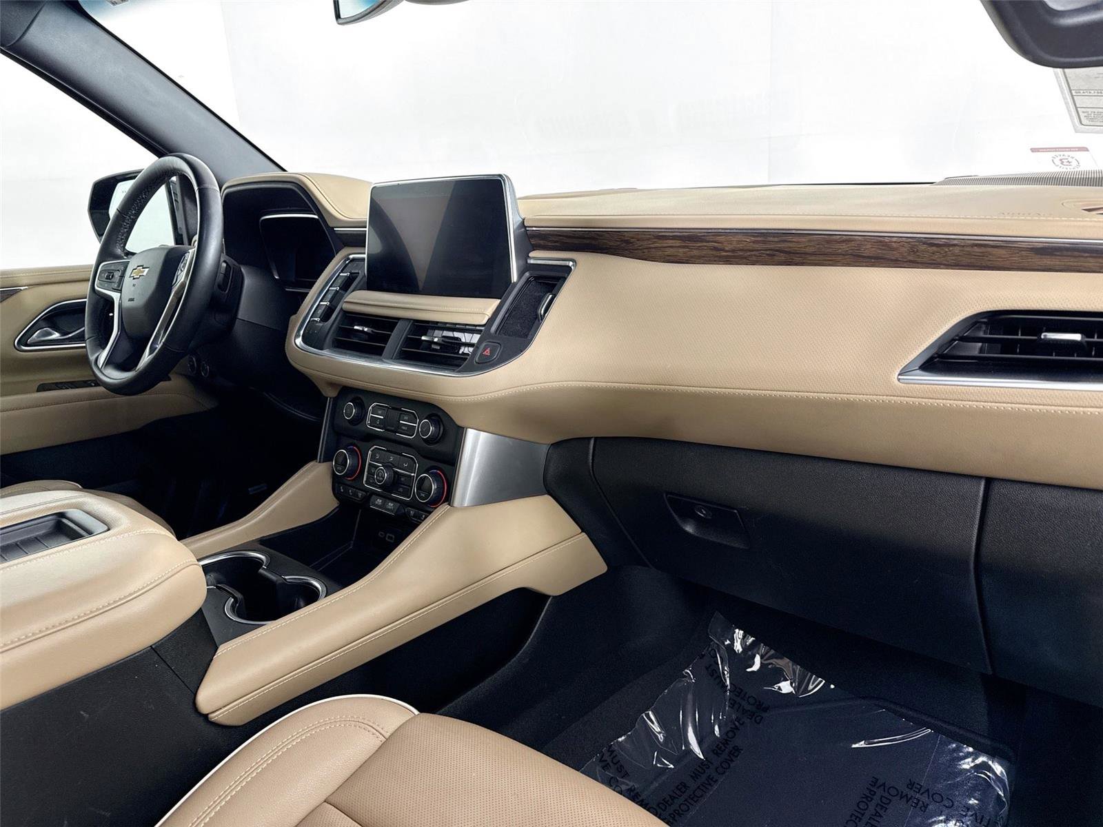 Used 2024 Chevrolet Suburban Premier RWD image 49