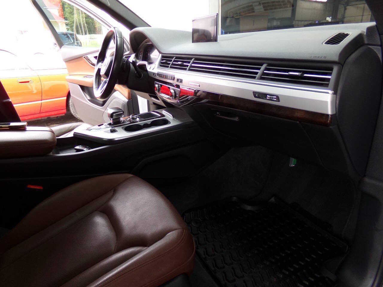 Used 2019 Audi Q7 2.0T Premium Plus w/ Premium Plus Package AWD/4WD image 29