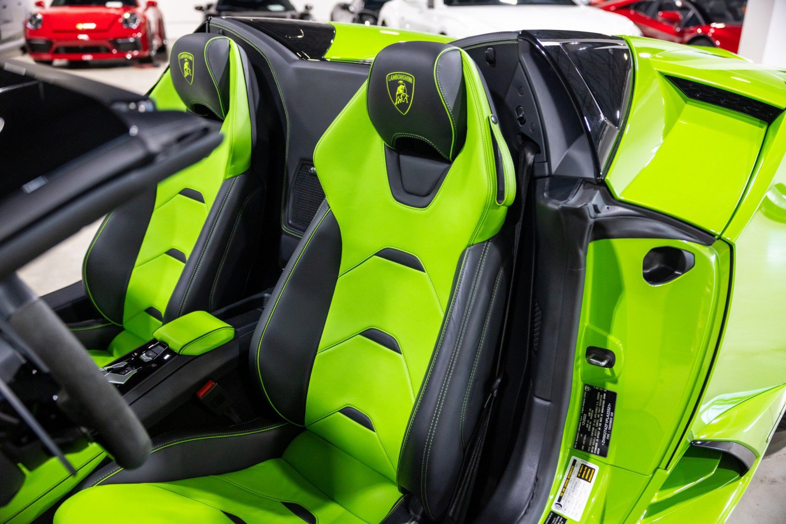Used 2023 Lamborghini Huracan EVO AWD/4WD image 38