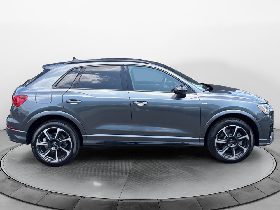 Used 2025 Audi Q3 2.0T Premium Plus w/ Premium Plus Package AWD/4WD image 8