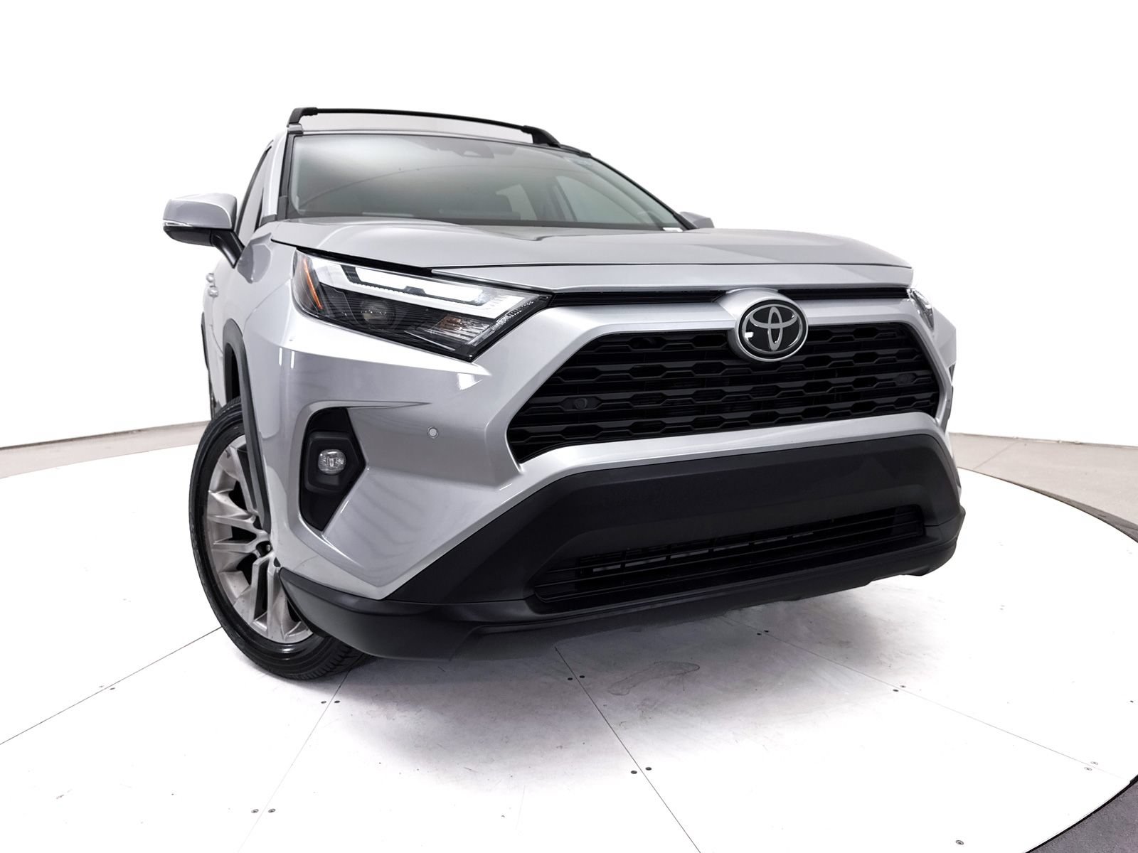 Used 2024 Toyota RAV4 XLE Premium w/ Weather Package FWD image 7