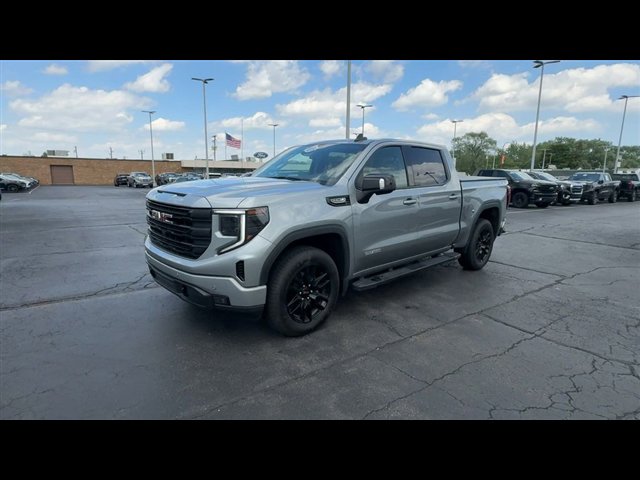 Certified 2025 GMC Sierra 1500 Elevation w/ Elevation Premium Package AWD/4WD image 4