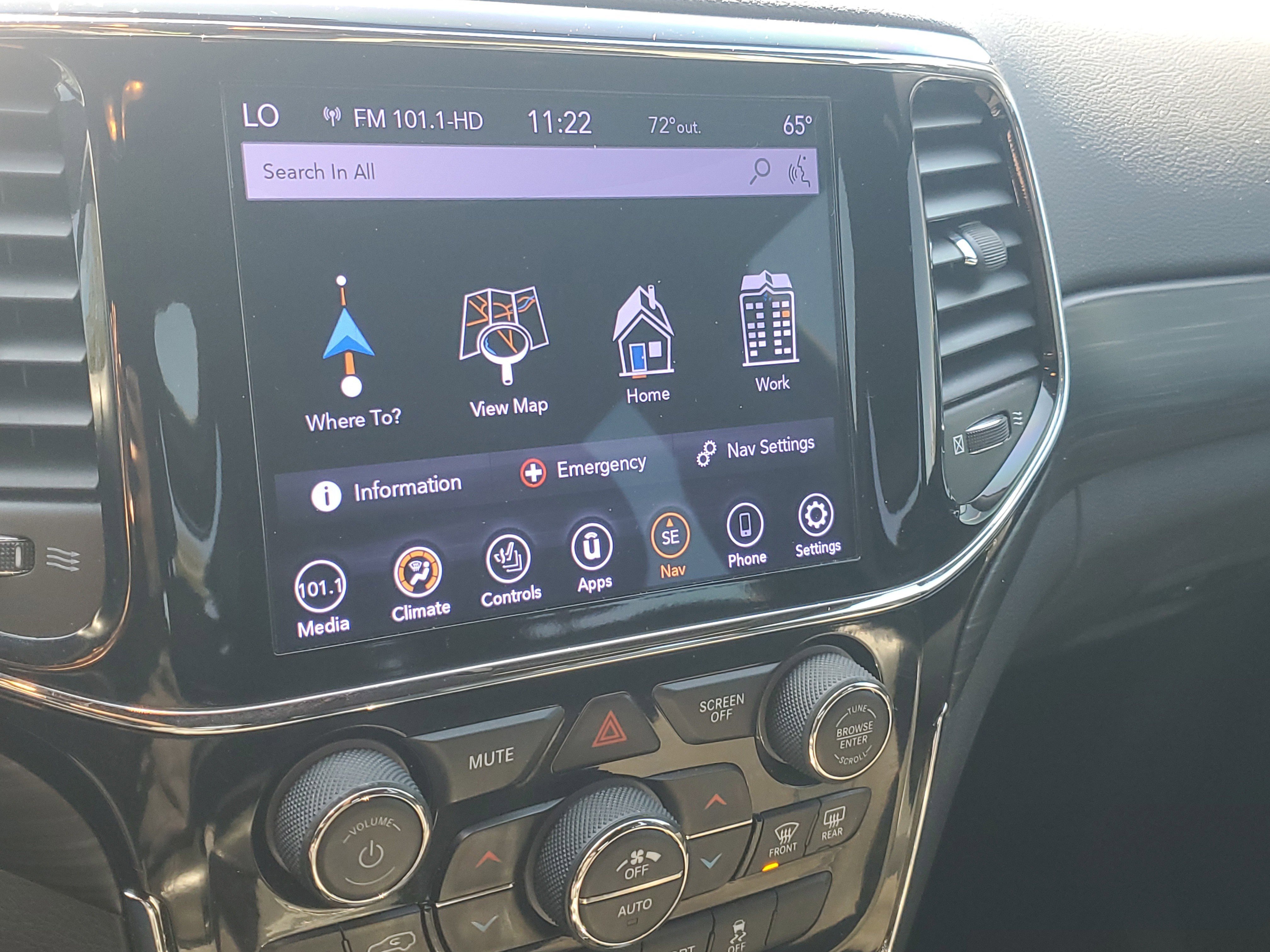 Used 2020 Jeep Grand Cherokee Altitude image 21