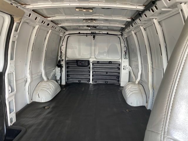 Certified 2024 GMC Savana 2500 Extended w/ Driver Convenience Package image 17