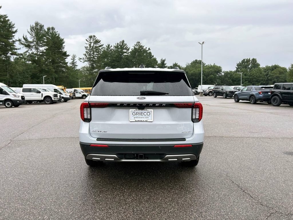 Used 2026 Ford Explorer Active w/ Active Comfort Package AWD/4WD image 4