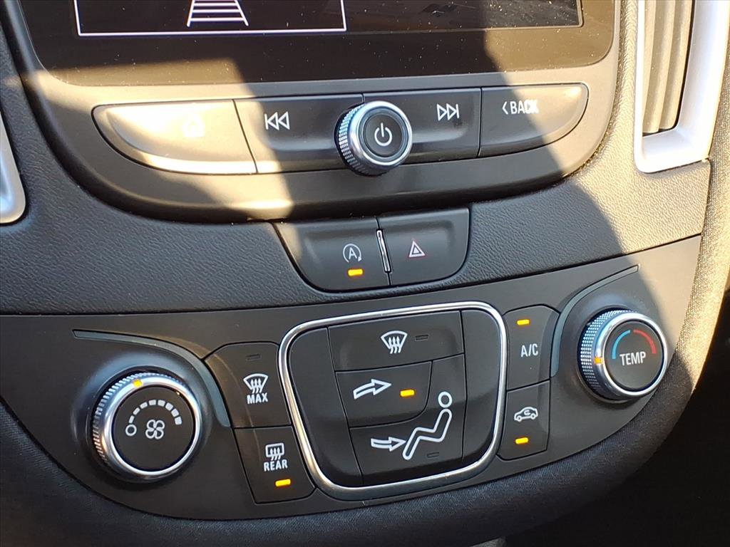 Used 2021 Chevrolet Malibu LS image 25