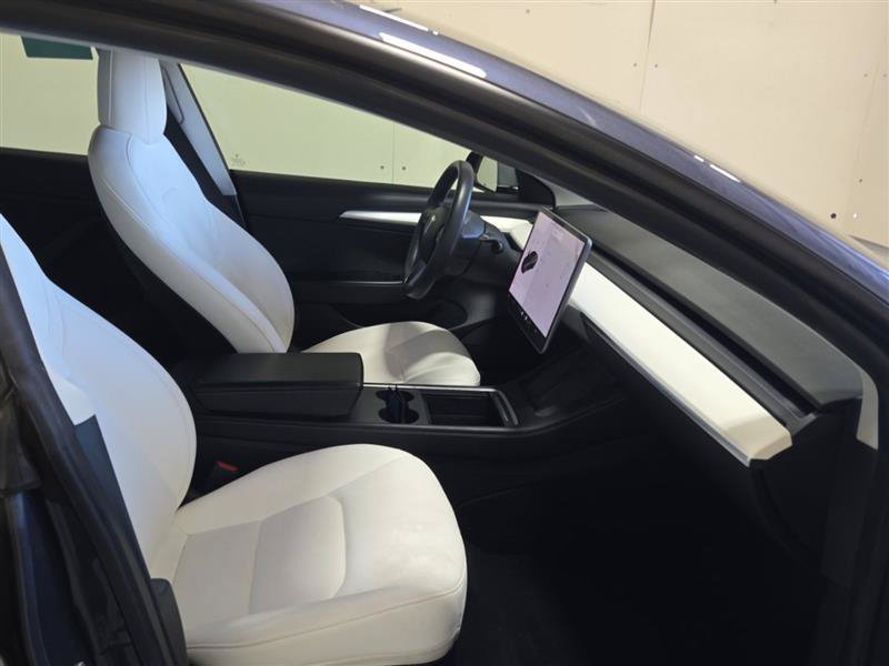 Used 2022 Tesla Model 3 Long Range AWD/4WD image 4