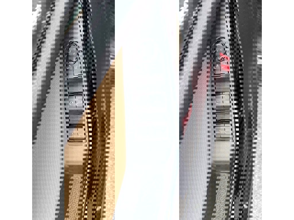 New 2026 Chevrolet Equinox ACTIV w/ Convenience Package III image 7