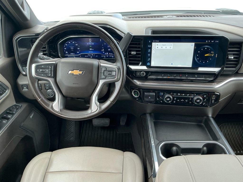 Used 2025 Chevrolet Silverado 2500 LTZ w/ LTZ Premium Package image 17