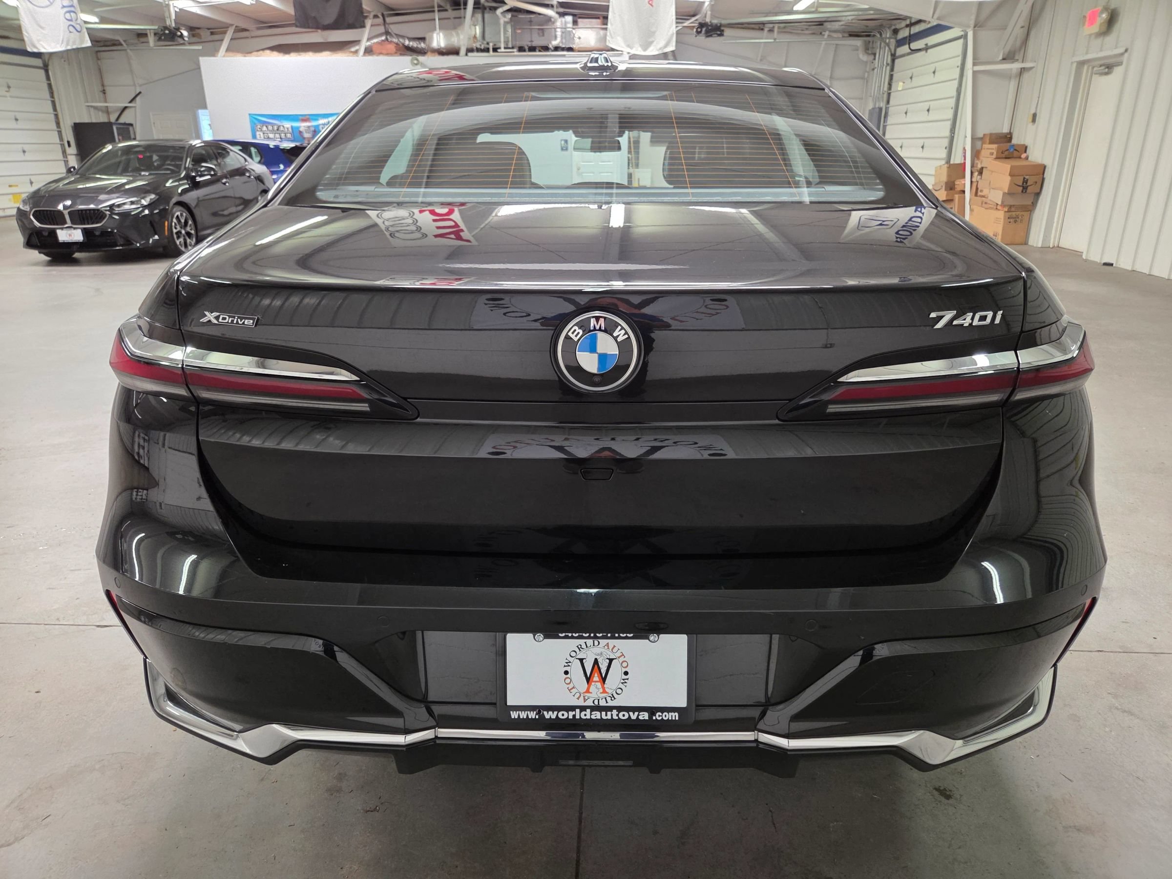 Used 2024 BMW 740i xDrive AWD/4WD image 6
