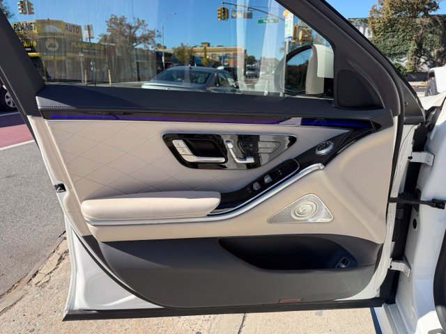 Used 2021 Mercedes-Benz S 580 4MATIC Sedan w/ AMG Line image 9